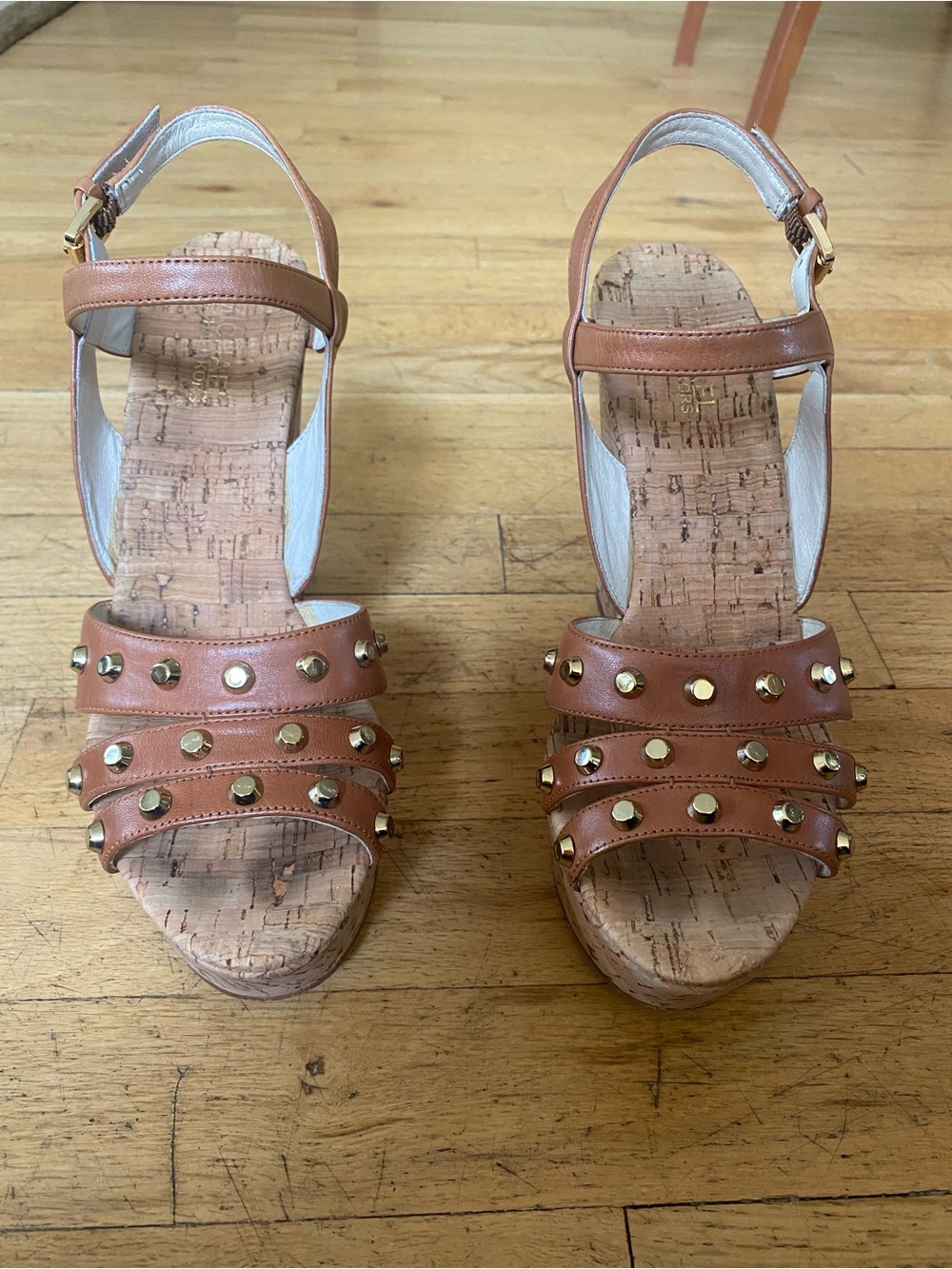 Michael kors Jolie wedge shoe. Beautiful. 9.5 M